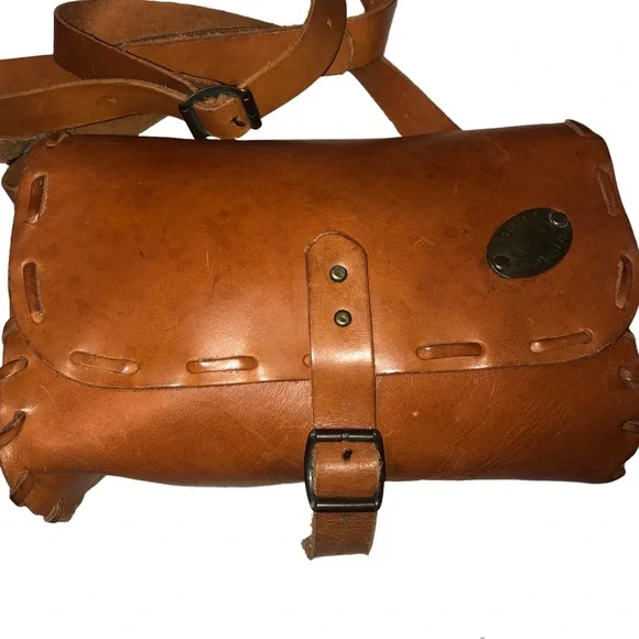 Moda Giovane || NWOT || Italian Leather Made Crossbody Purse - Picture 1 of 11